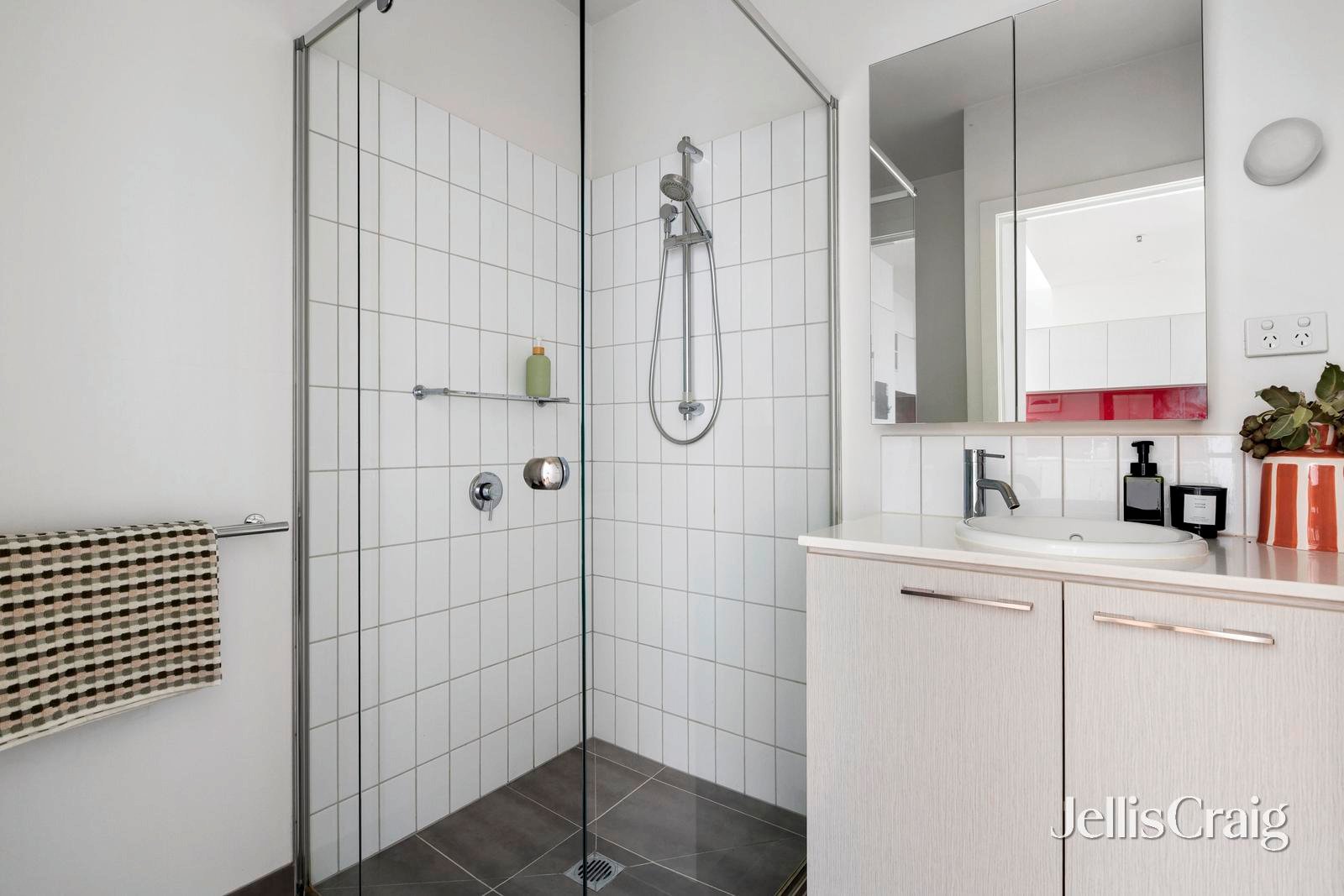 212C/168 Victoria Road, Northcote image 9