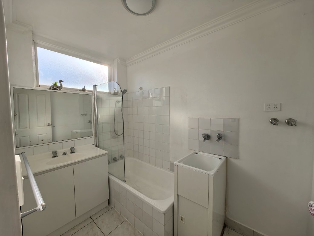2/13 Alberta Street, West Footscray image 7
