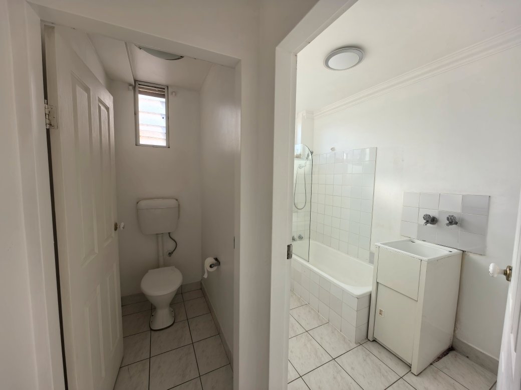 2/13 Alberta Street, West Footscray image 8