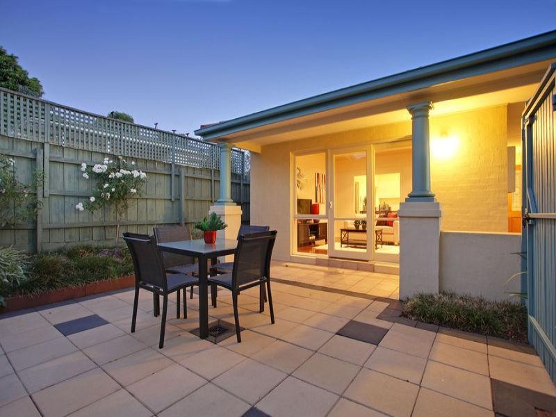 2/13 Arlington Street, Ringwood image 9