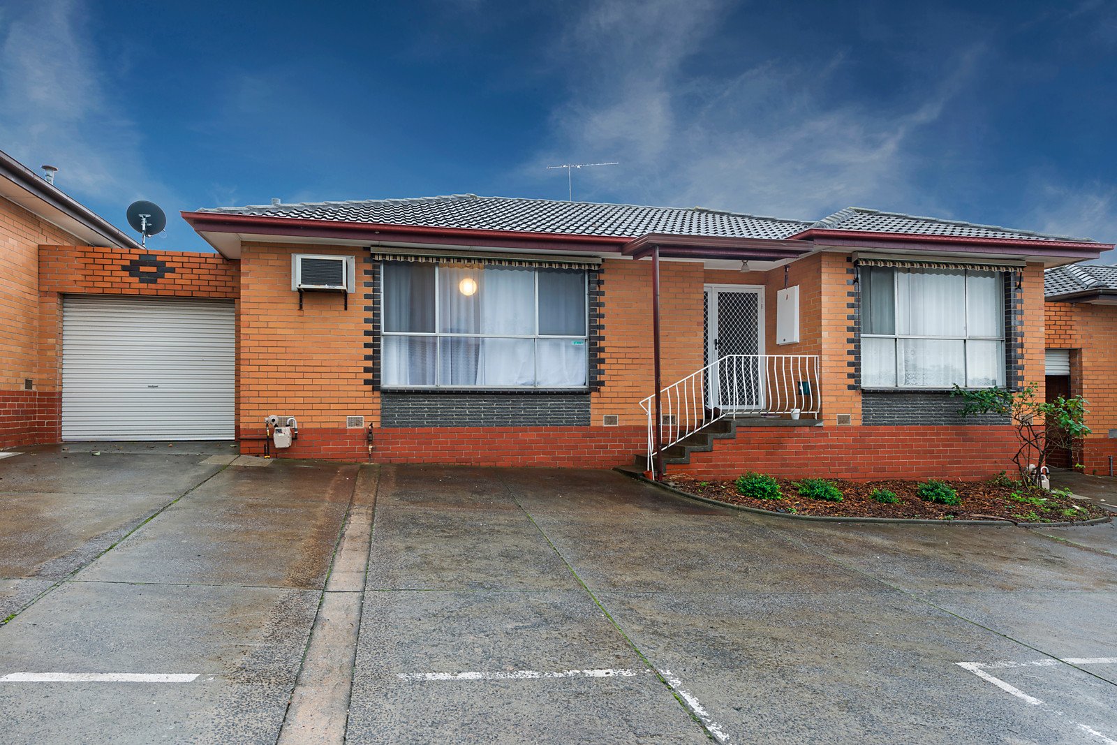 2/13 Arnold Court, Pascoe Vale VIC 3044