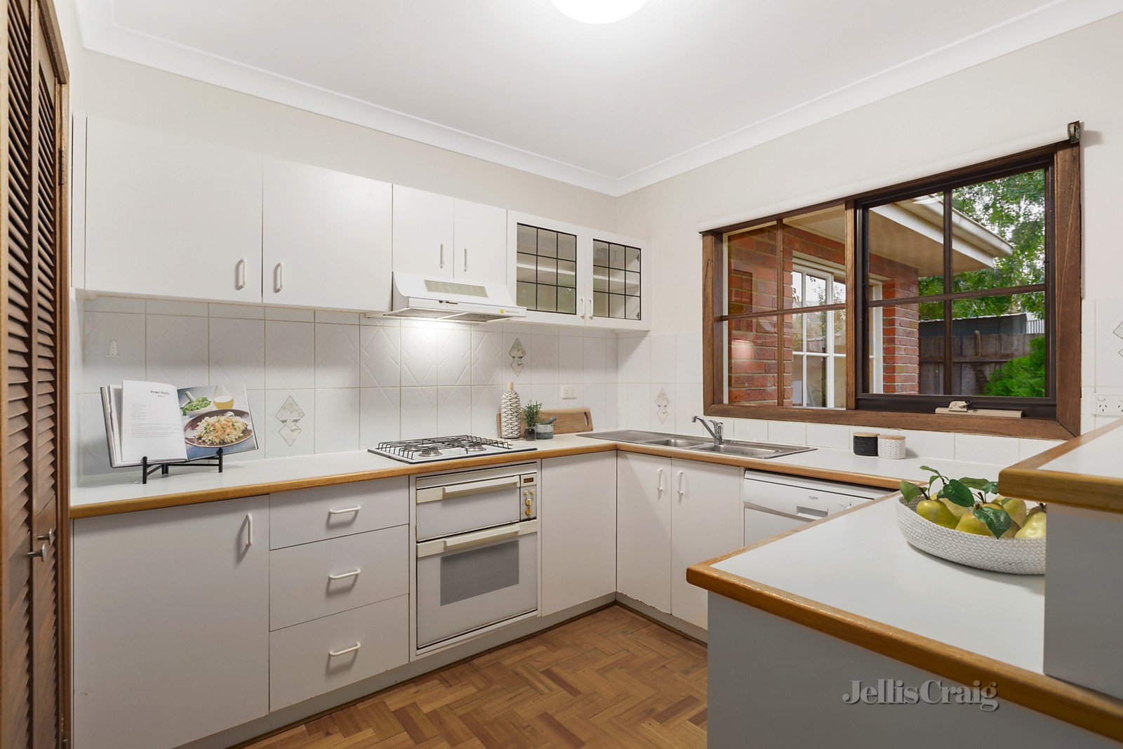 2/13 Childers Street, Kew image 4