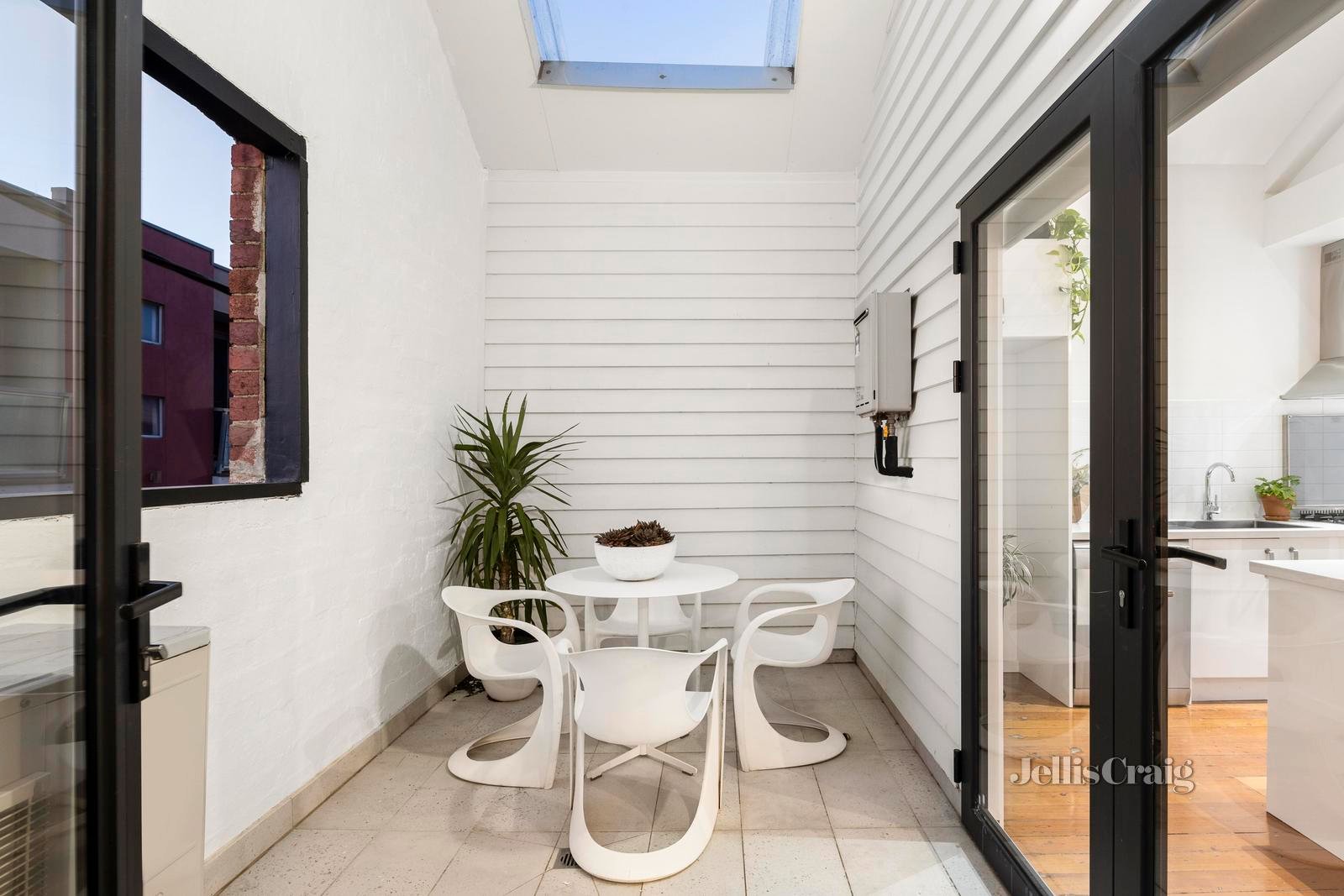 2/13 Eastment Street, Northcote image 4