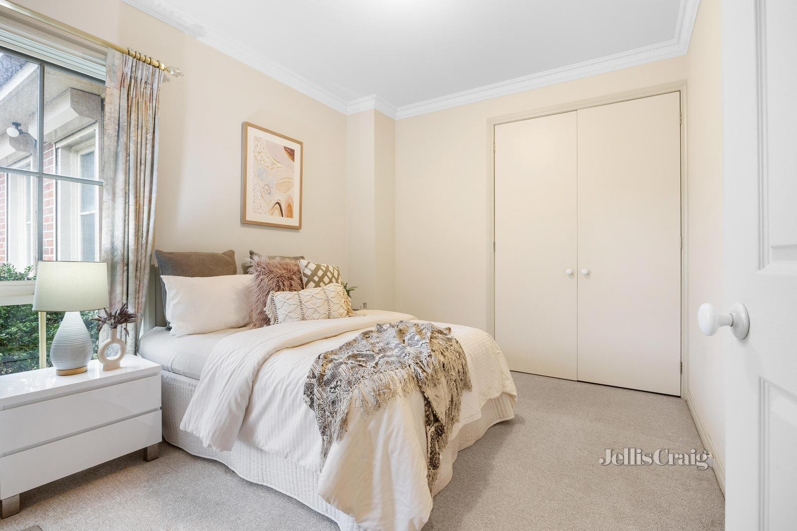 2/13 Edith Street, Glen Waverley image 9