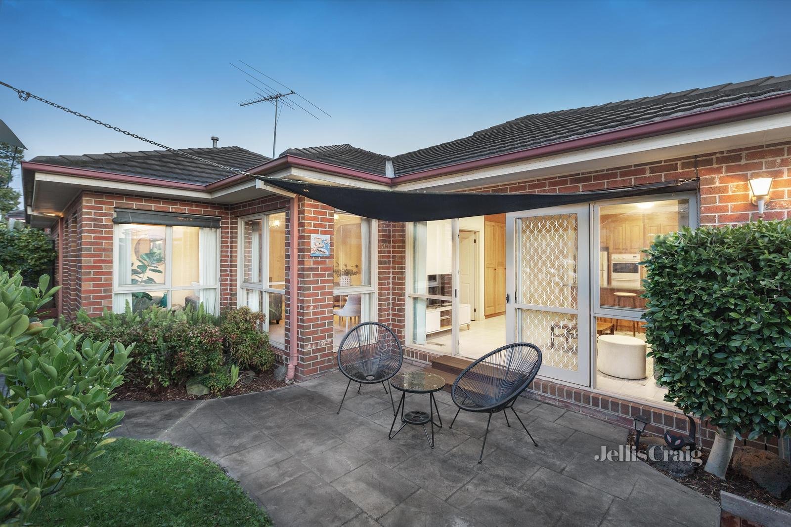 2/13 Edith Street, Glen Waverley image 11