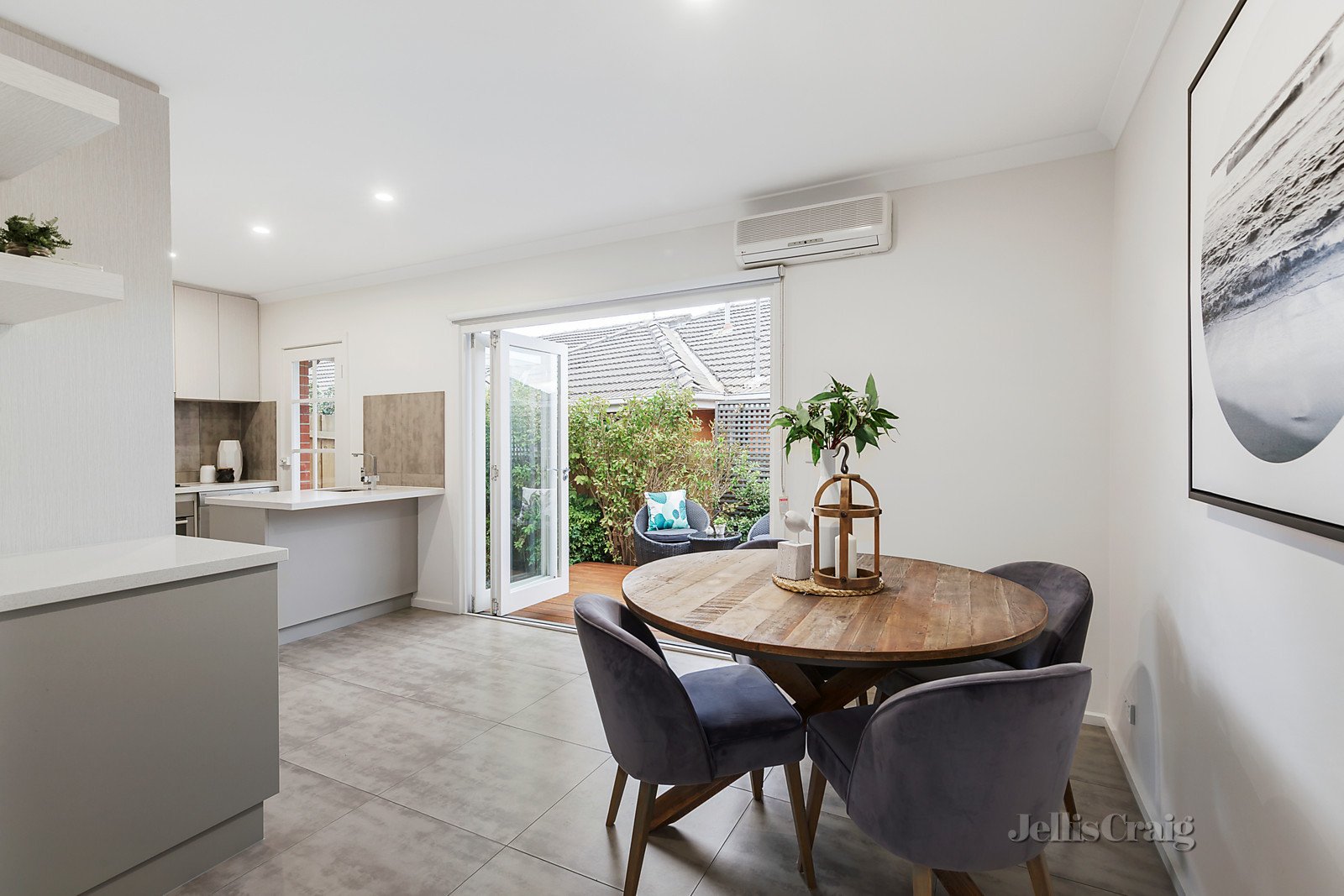 2/13 Estella Street, Glen Iris image 2