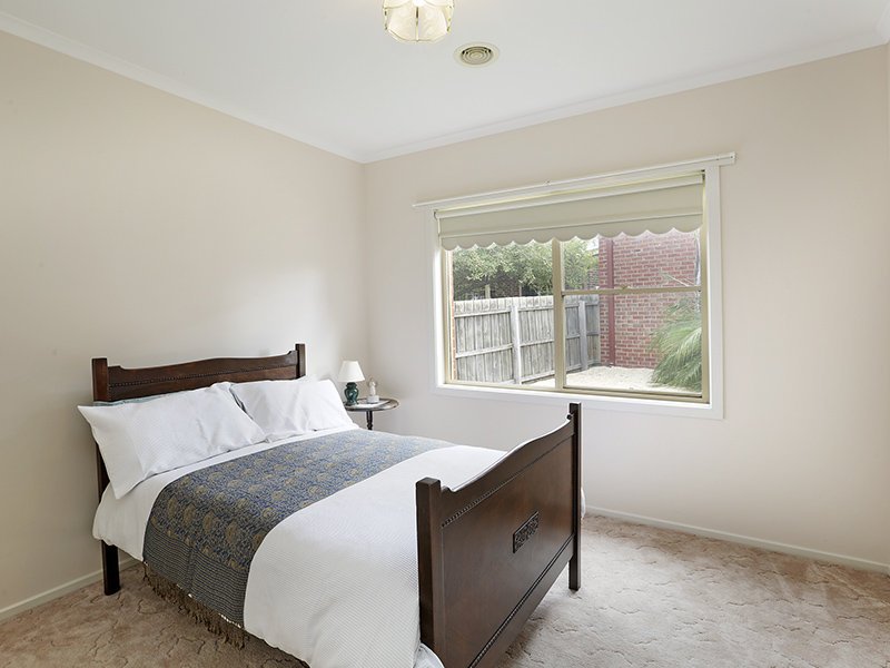 2/13 Finningley Court, Highton image 6
