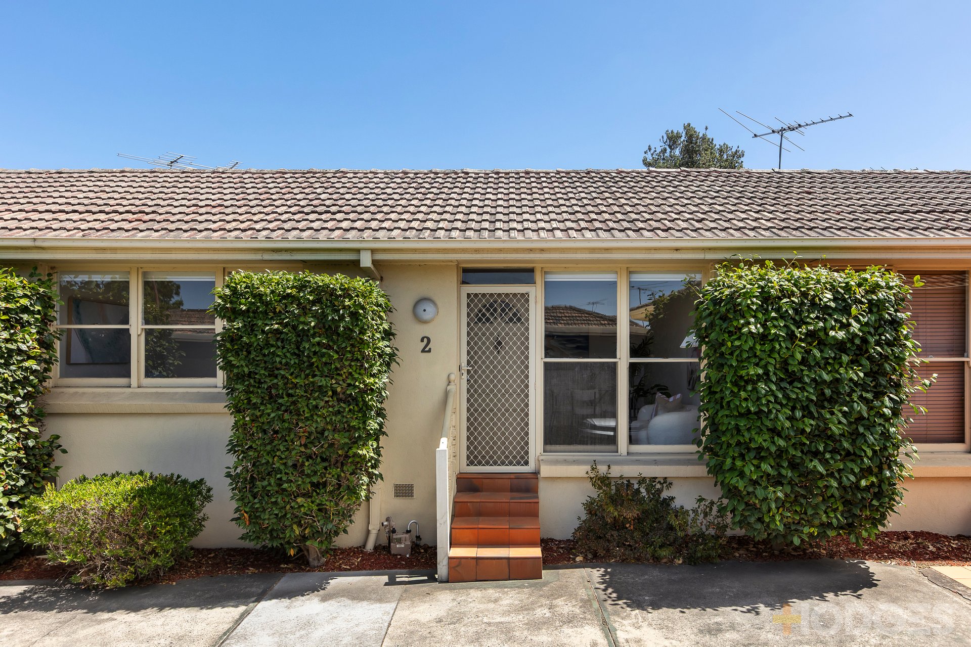 2 / 13 Florence Street Mentone