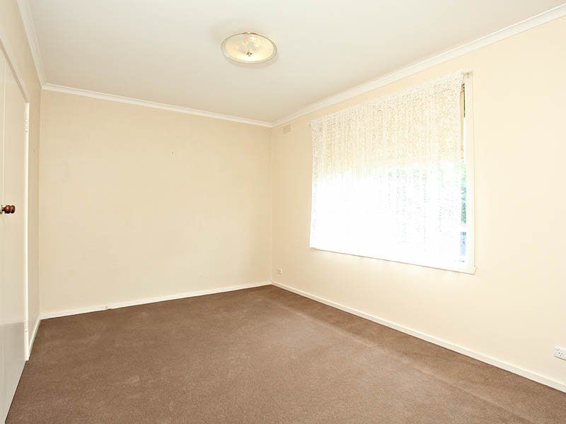 2/13 Freeman Street, Ringwood East image 2