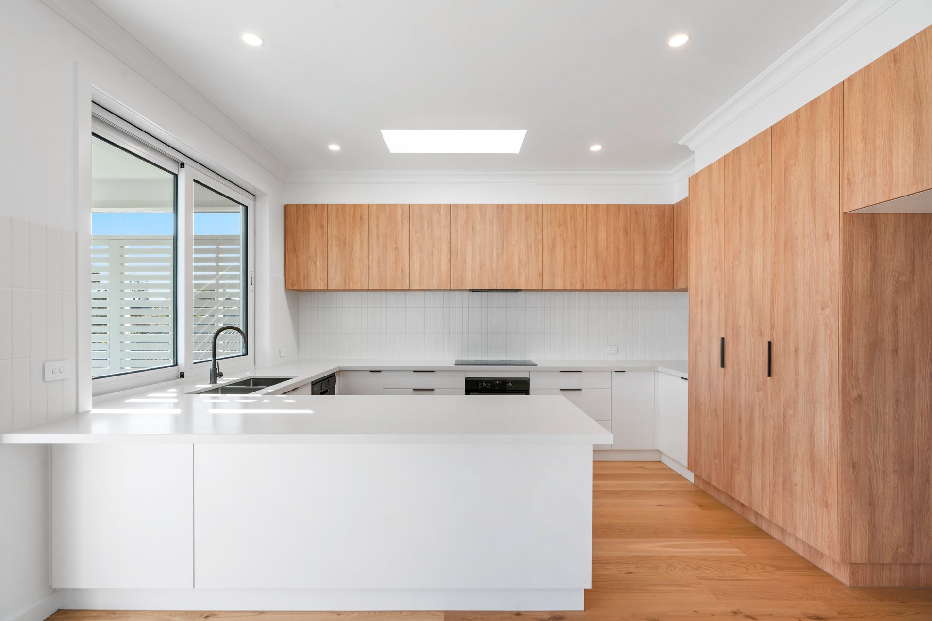 2/13 Hoban Avenue, Montmorency image 2