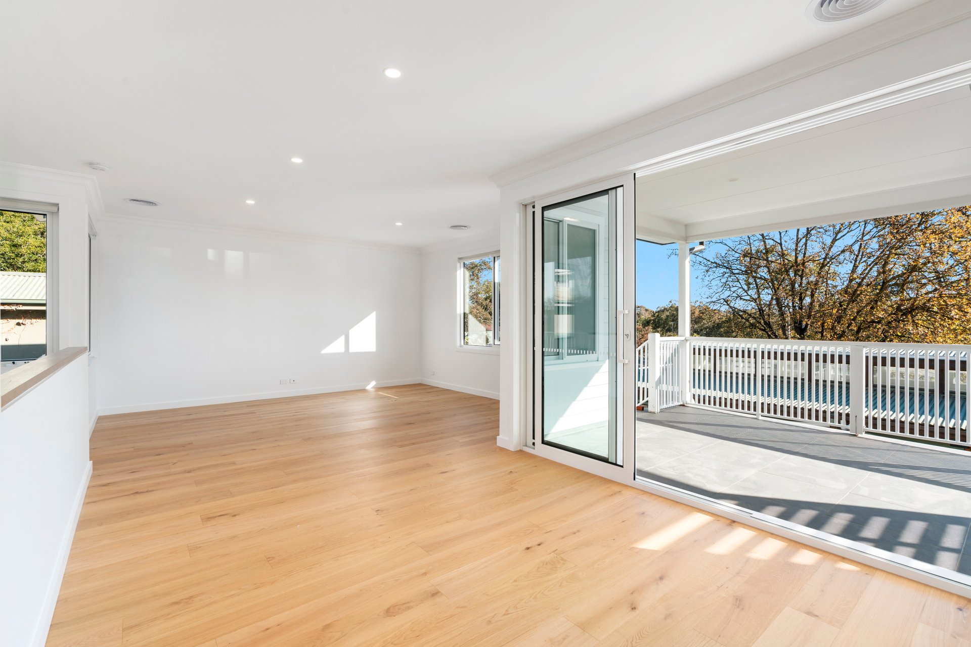 2/13 Hoban Avenue, Montmorency image 3