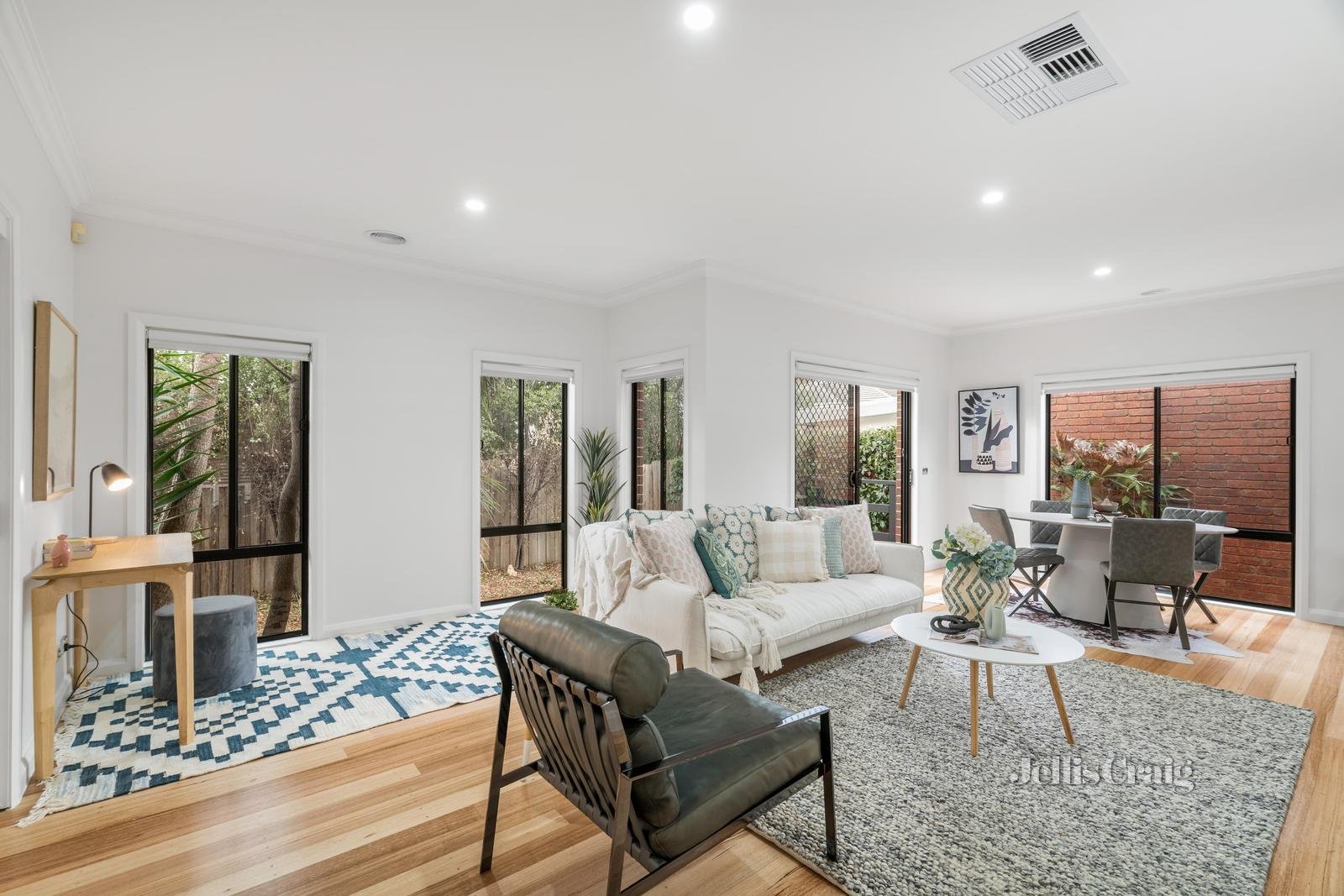 2/13 Illuka Crescent, Mount Waverley image 3