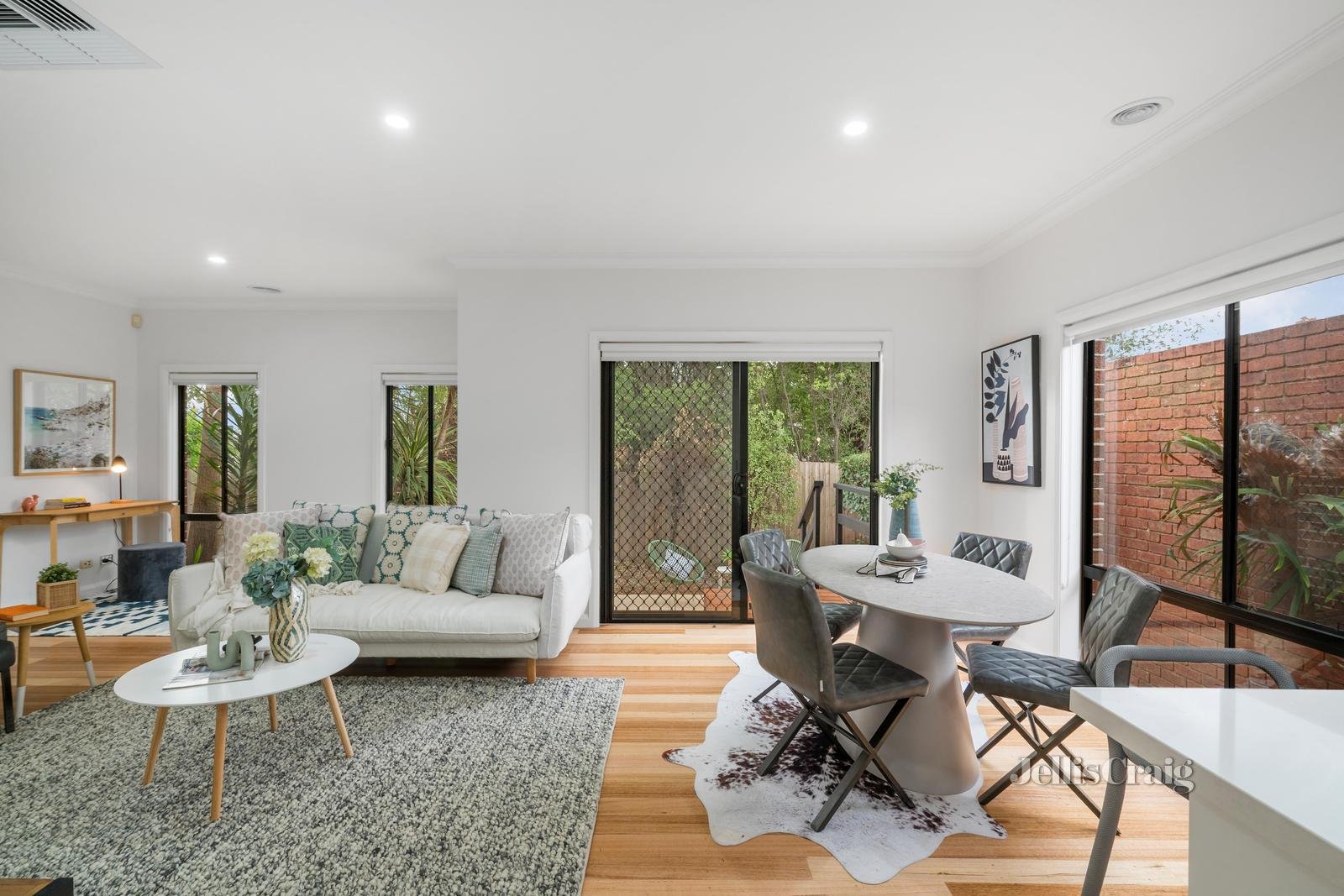 2/13 Illuka Crescent, Mount Waverley image 4