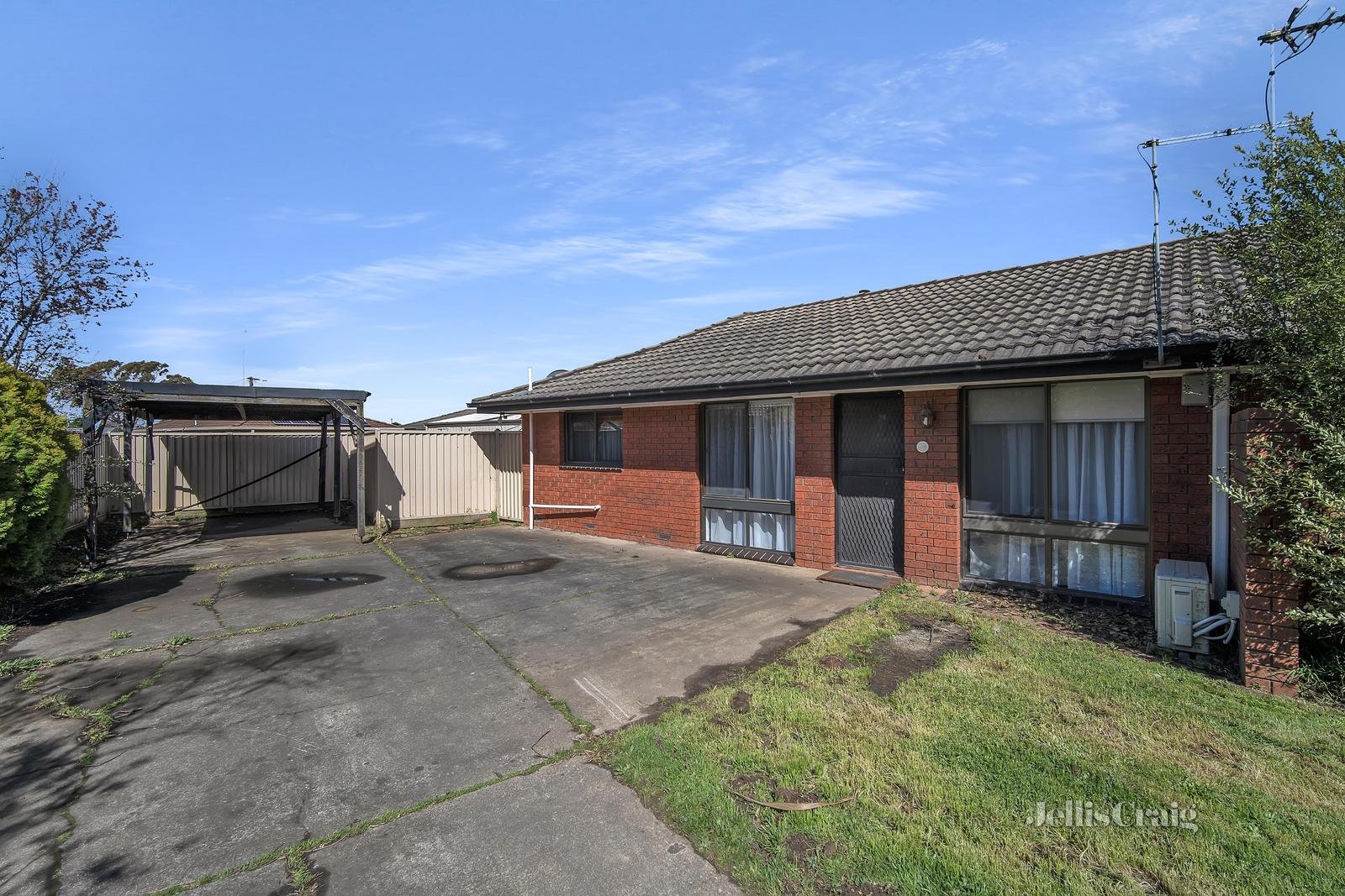 2/13 Iona Drive, Sebastopol image 1