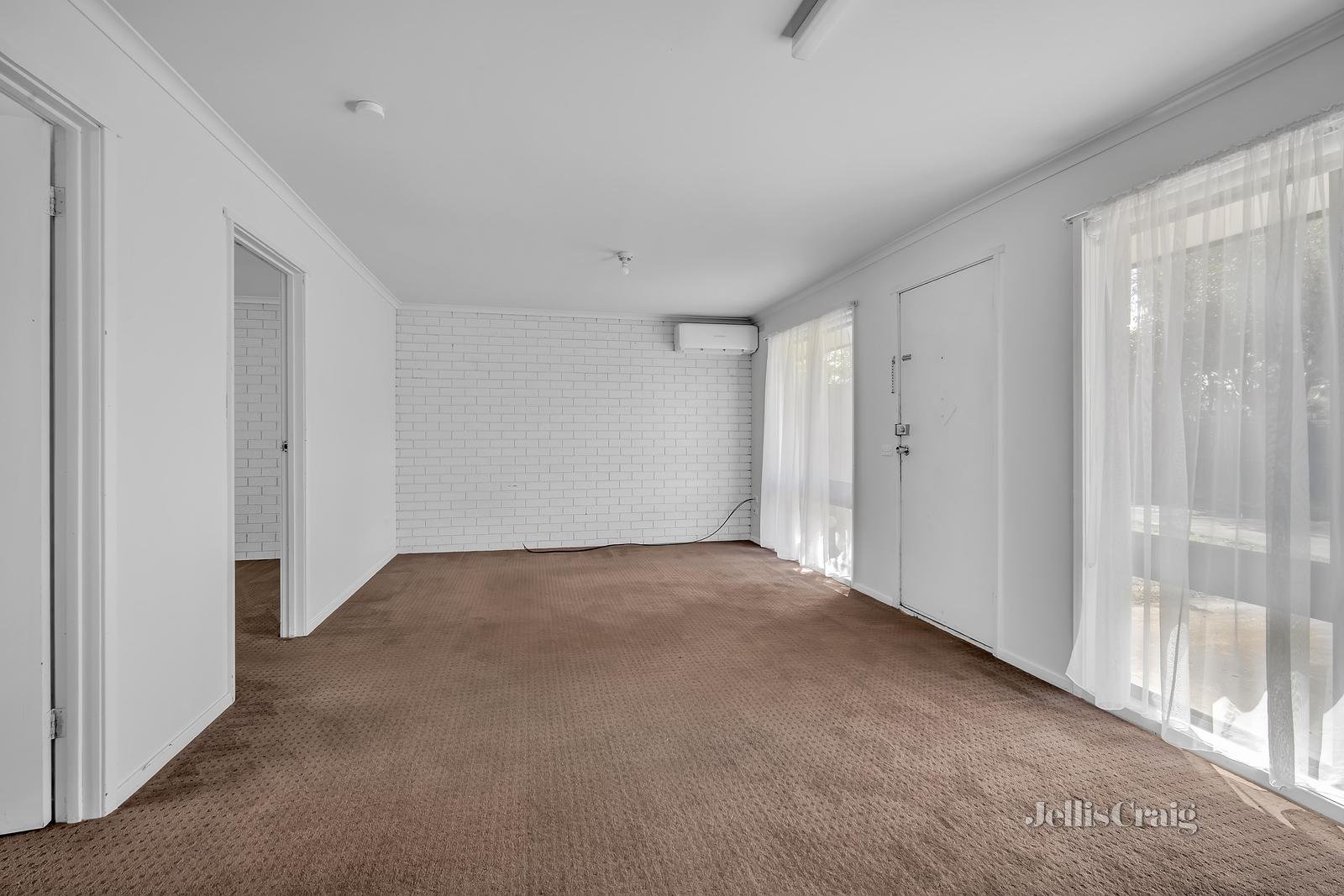 2/13 Iona Drive, Sebastopol image 5