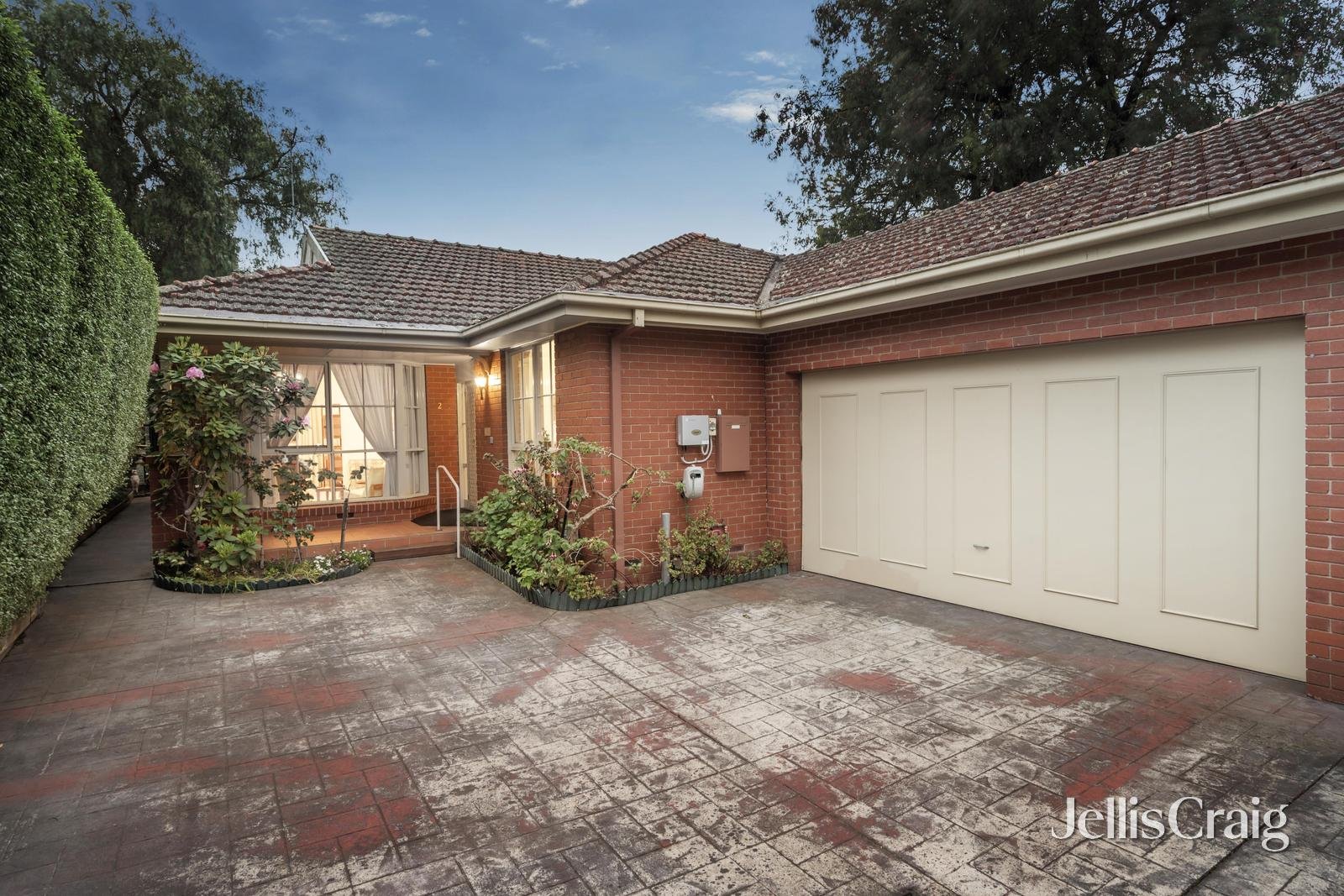 2/13 Irymple Avenue, Kew East image 1