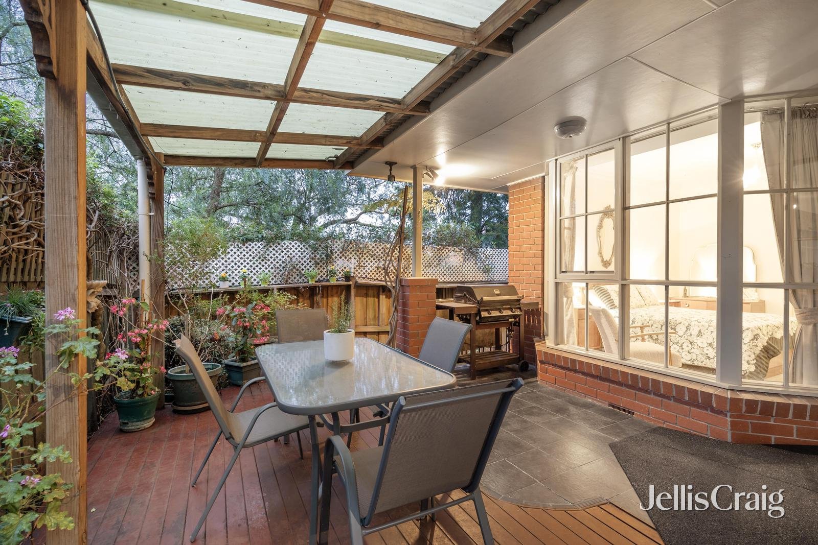 2/13 Irymple Avenue, Kew East image 8