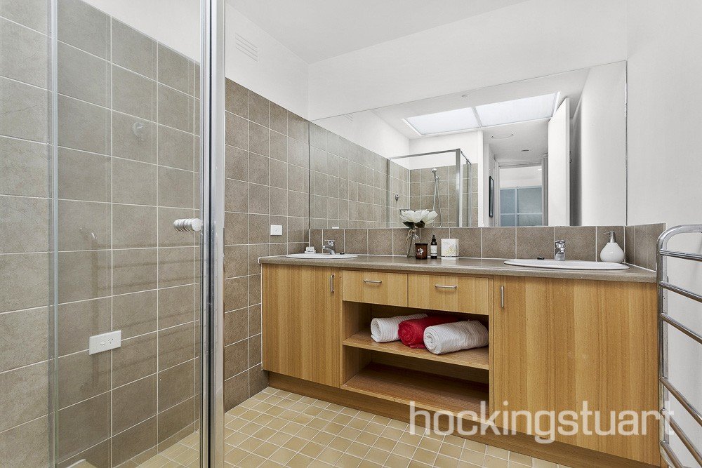2/13 Kent Street, Kew image 5