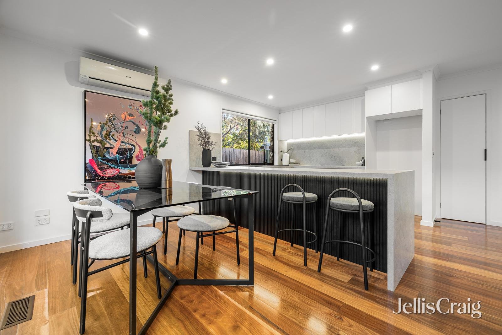 2/13 Lilac Street, Bentleigh East image 4