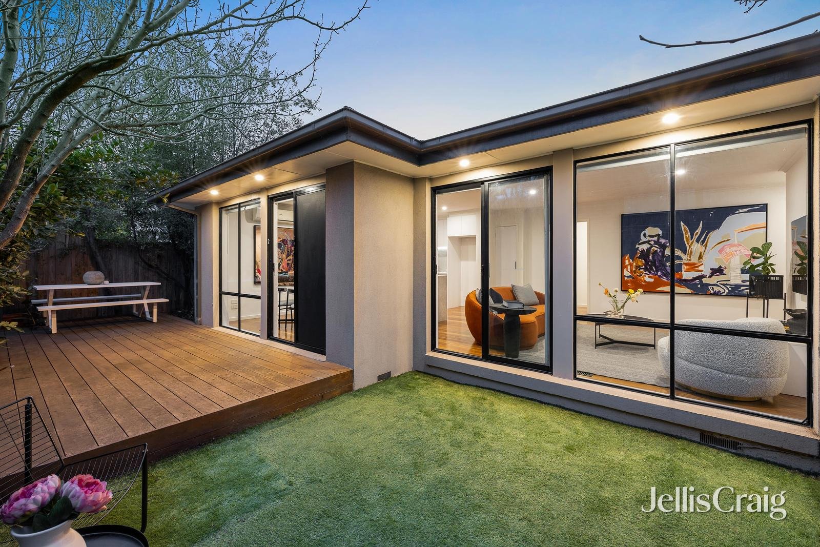 2/13 Lilac Street, Bentleigh East image 10