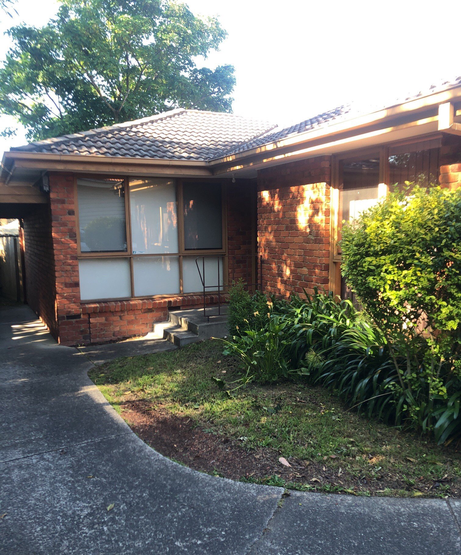 2/13 Loughnan Road, Ringwood image 1