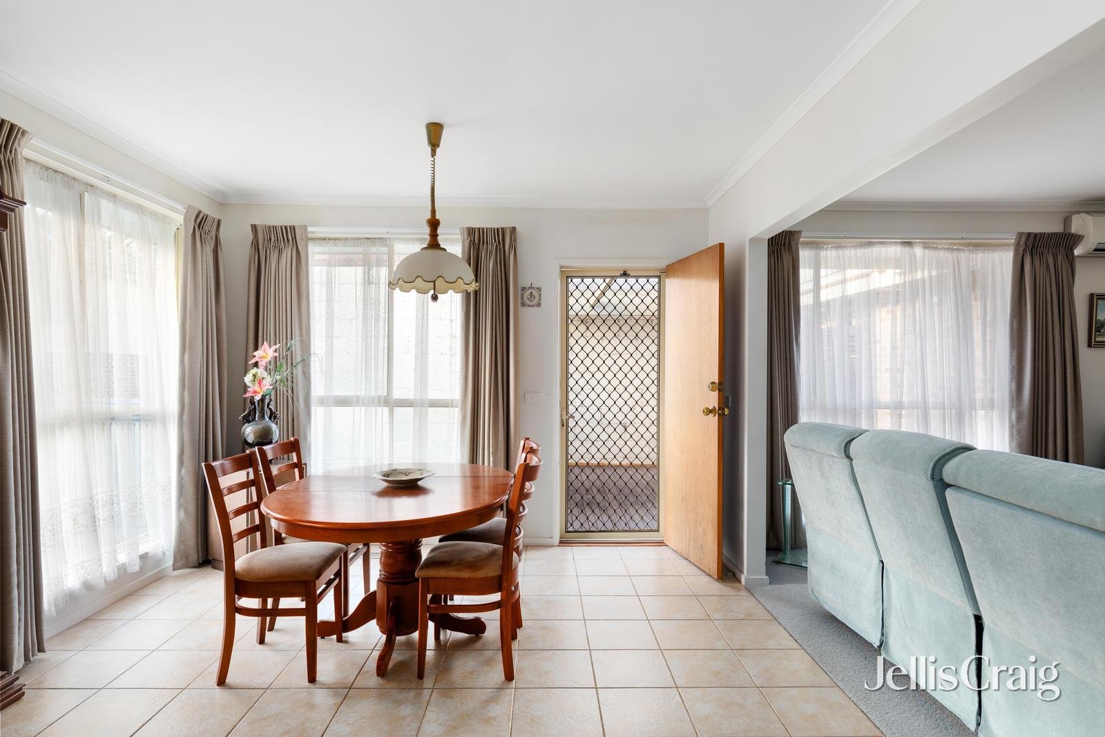 213 Main Road, Lower Plenty image 3