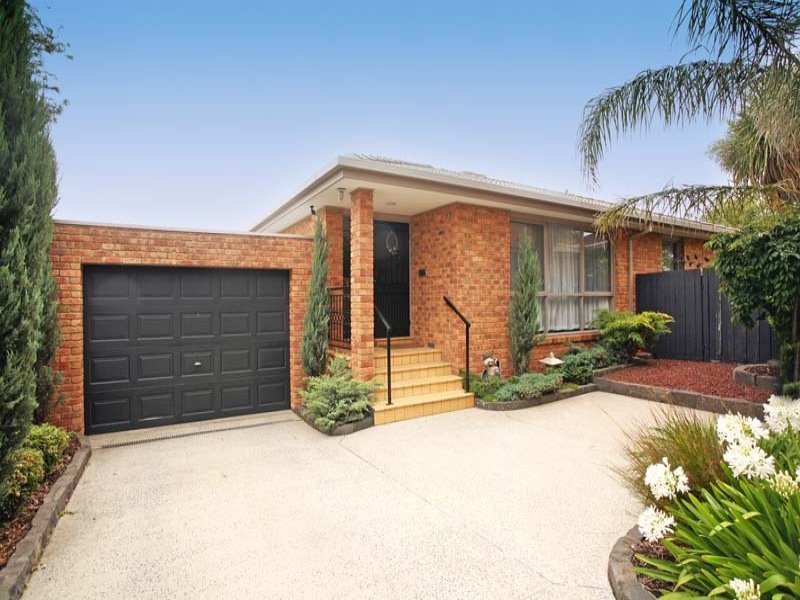 2/13 Mall Court, Blackburn North image 1