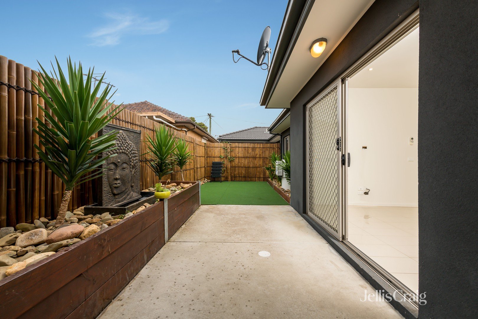 2/13 Palm Street, Thomastown image 8