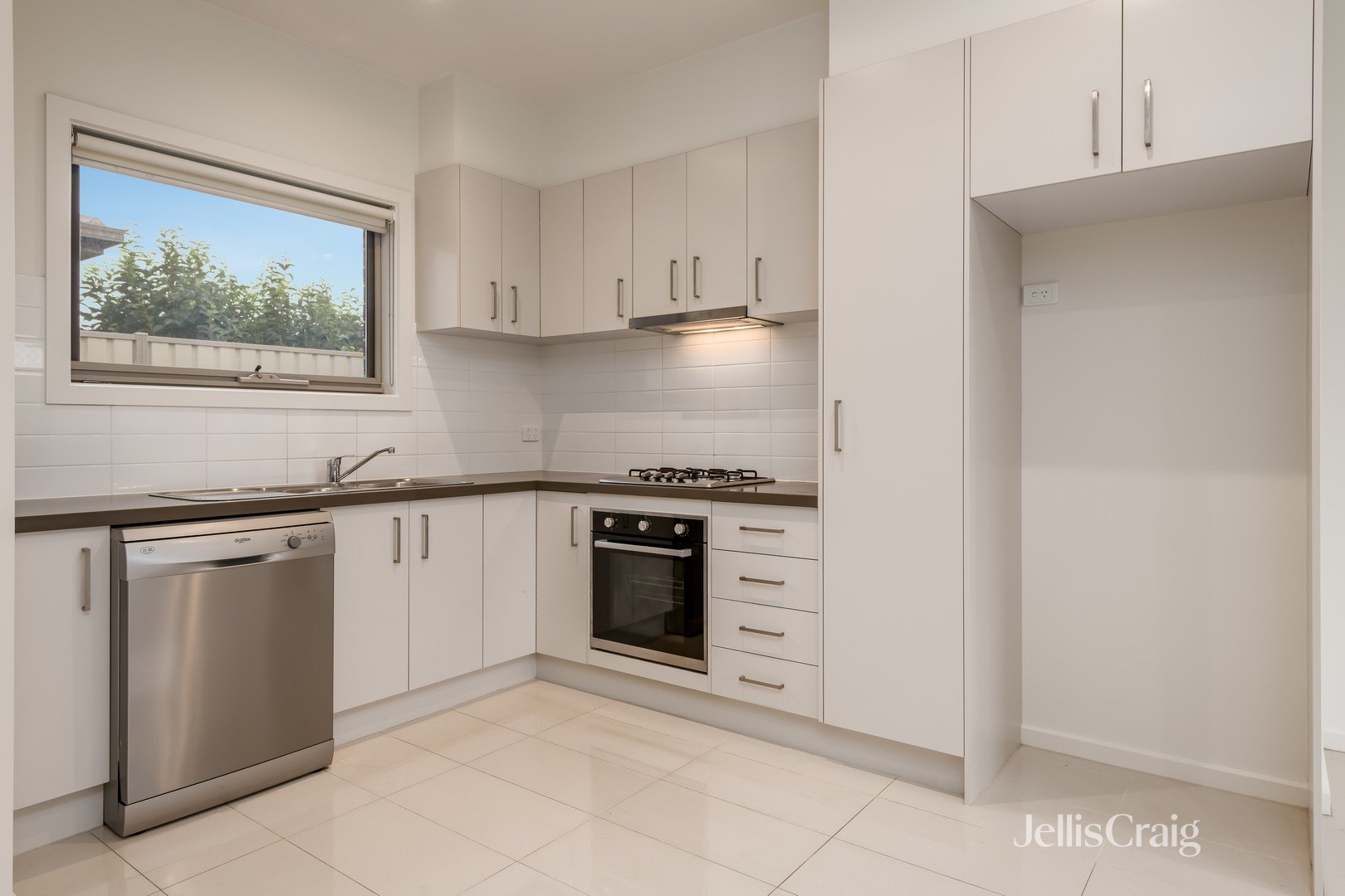 2/13 Palm Street, Thomastown image 4