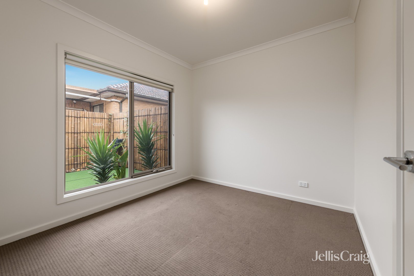 2/13 Palm Street, Thomastown image 5