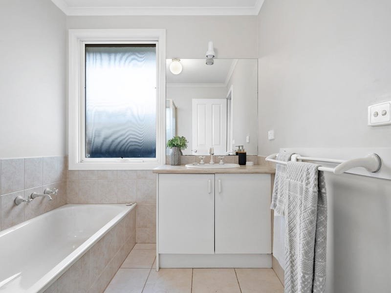 2/13 Rowan Street, Croydon image 8