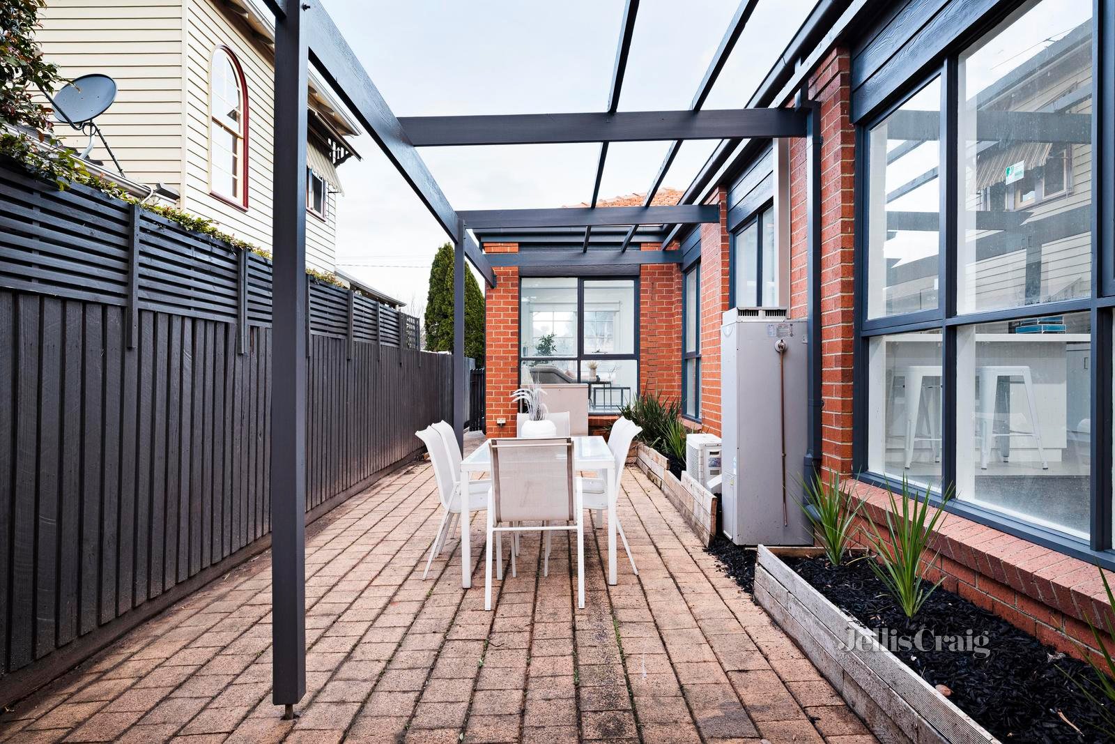 2/13 Salisbury Street, Moonee Ponds image 16