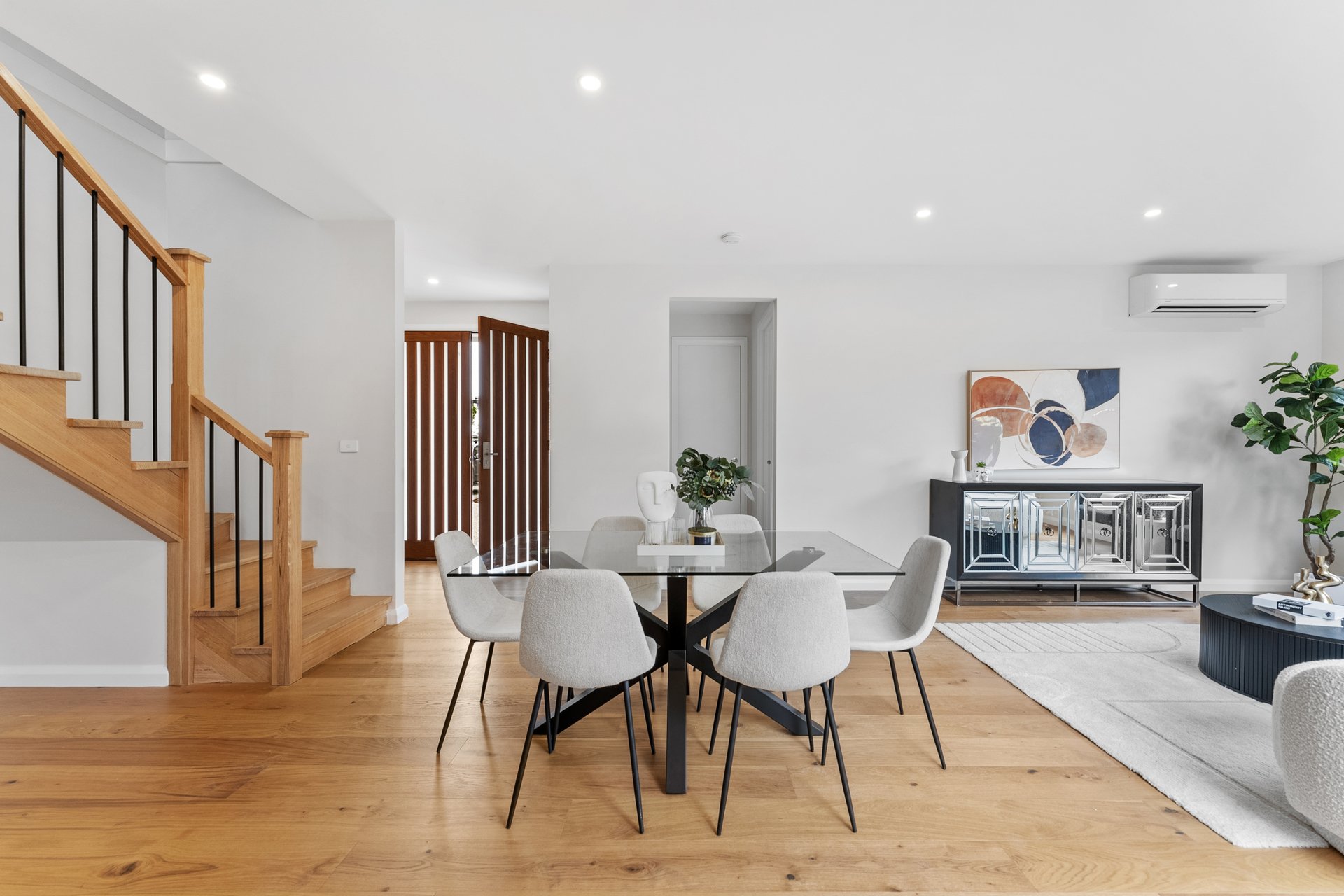 2/13 Selwyn Street, Blackburn image 3