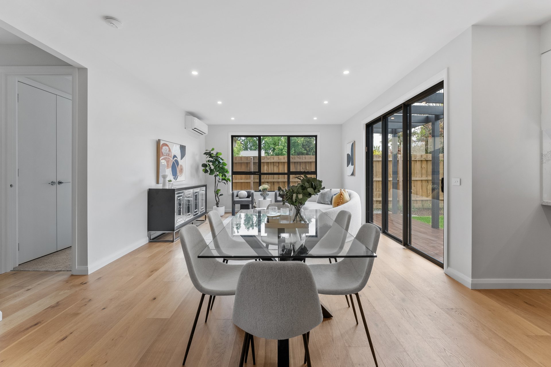 2/13 Selwyn Street, Blackburn image 6