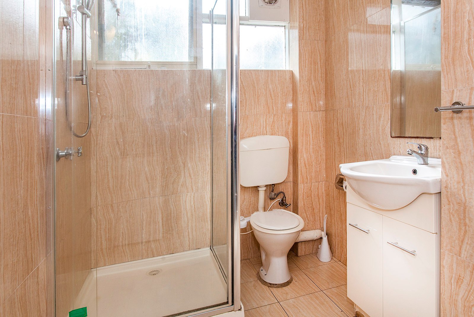 Property Gallery Thumbnail 6
