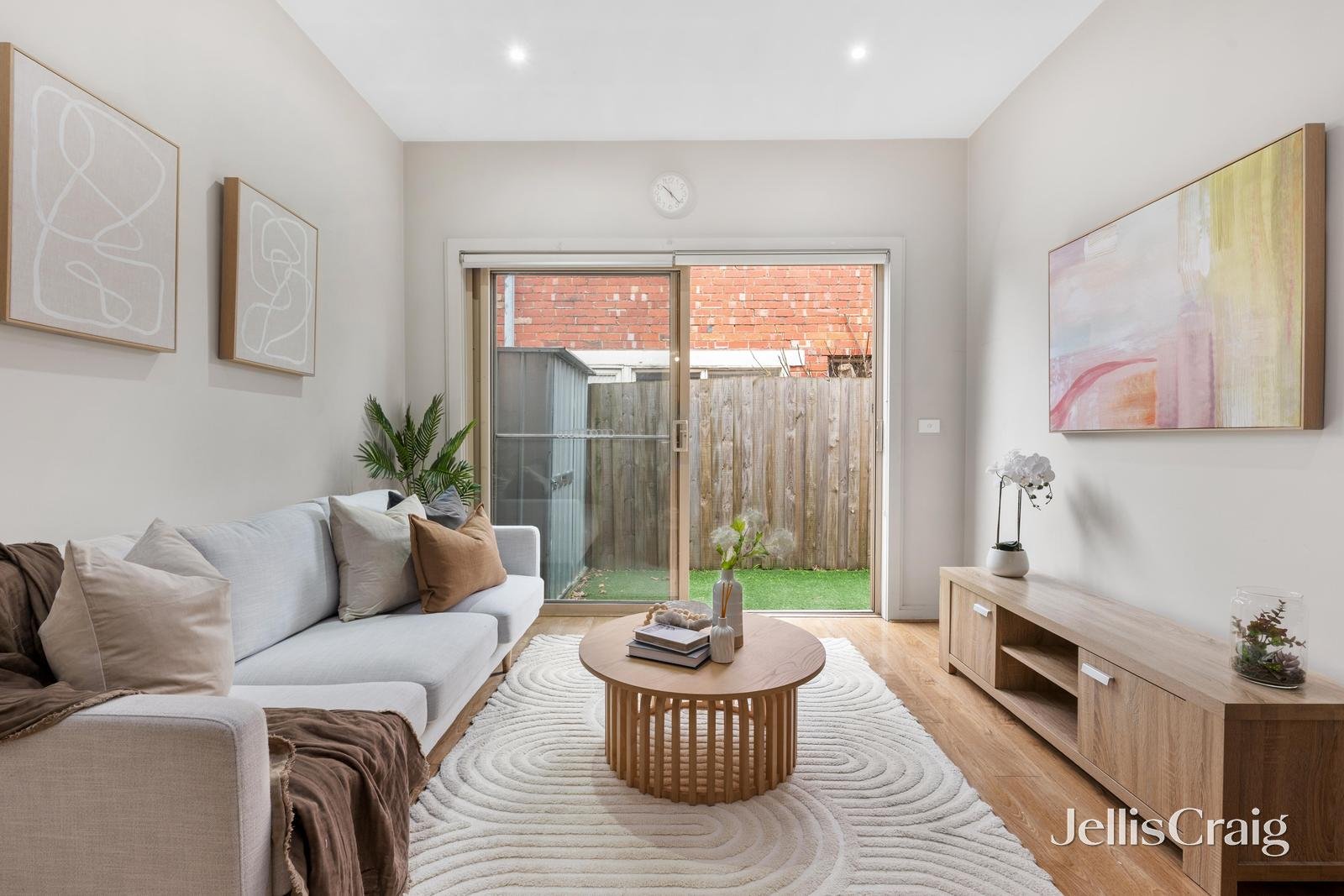 2/13 Stephenson Street, Springvale image 1