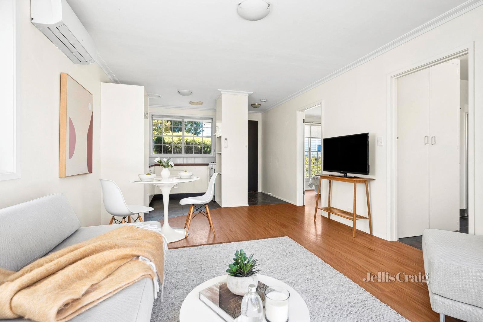 2/13 Stinton Avenue, Newtown image 2