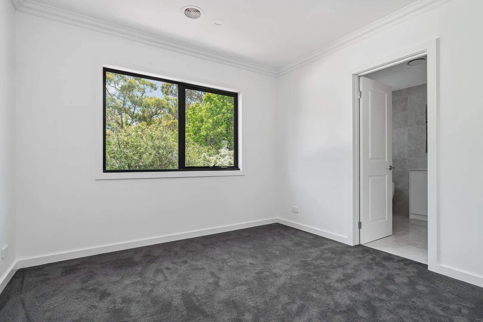 2/13 Stoda Street, Heathmont image 7