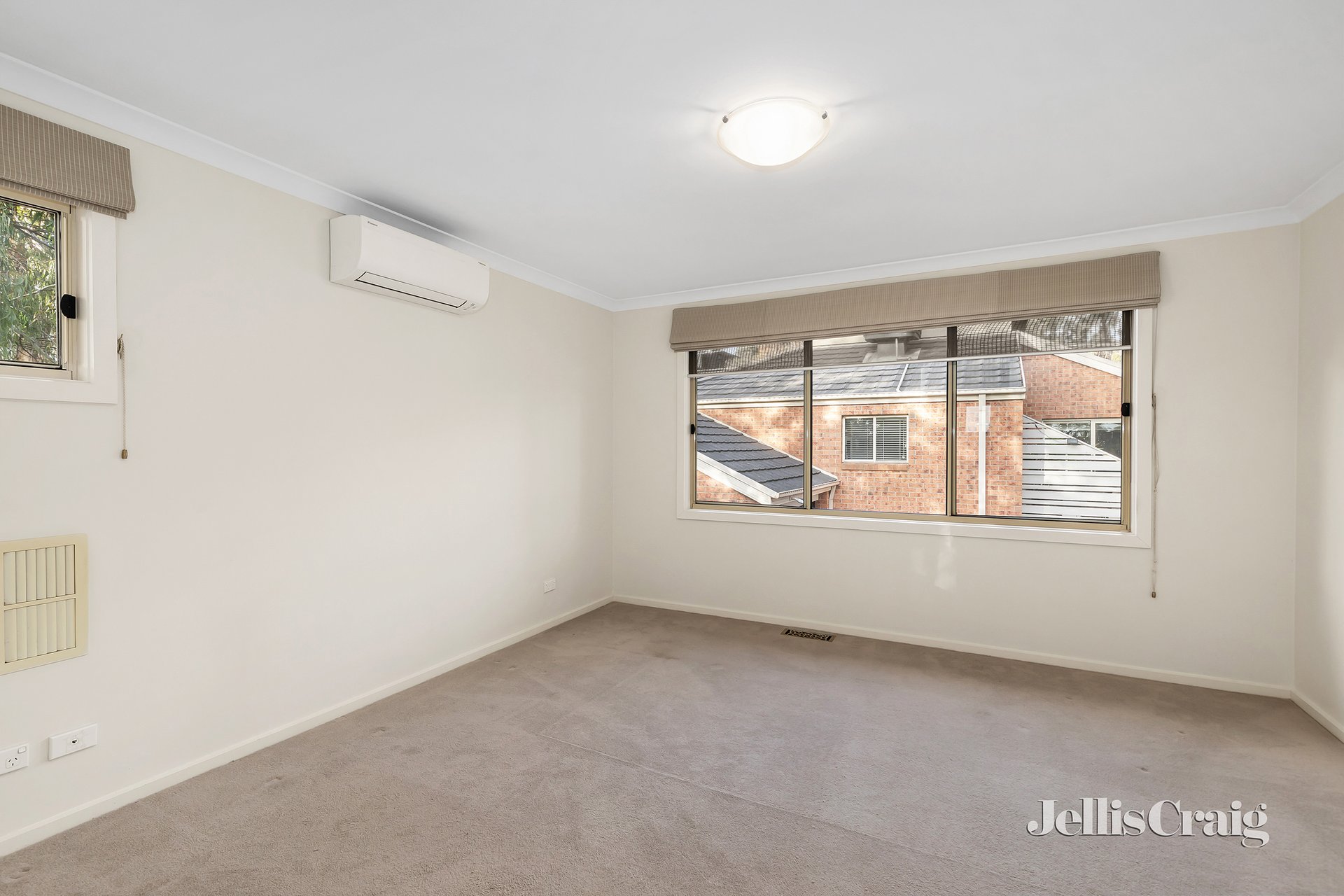 2/13 Sylvan Street, Montmorency image 5