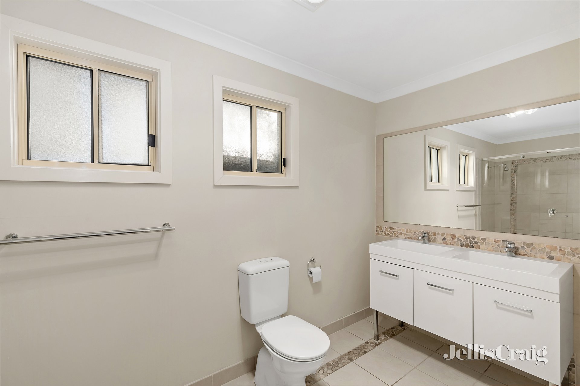 2/13 Sylvan Street, Montmorency image 9
