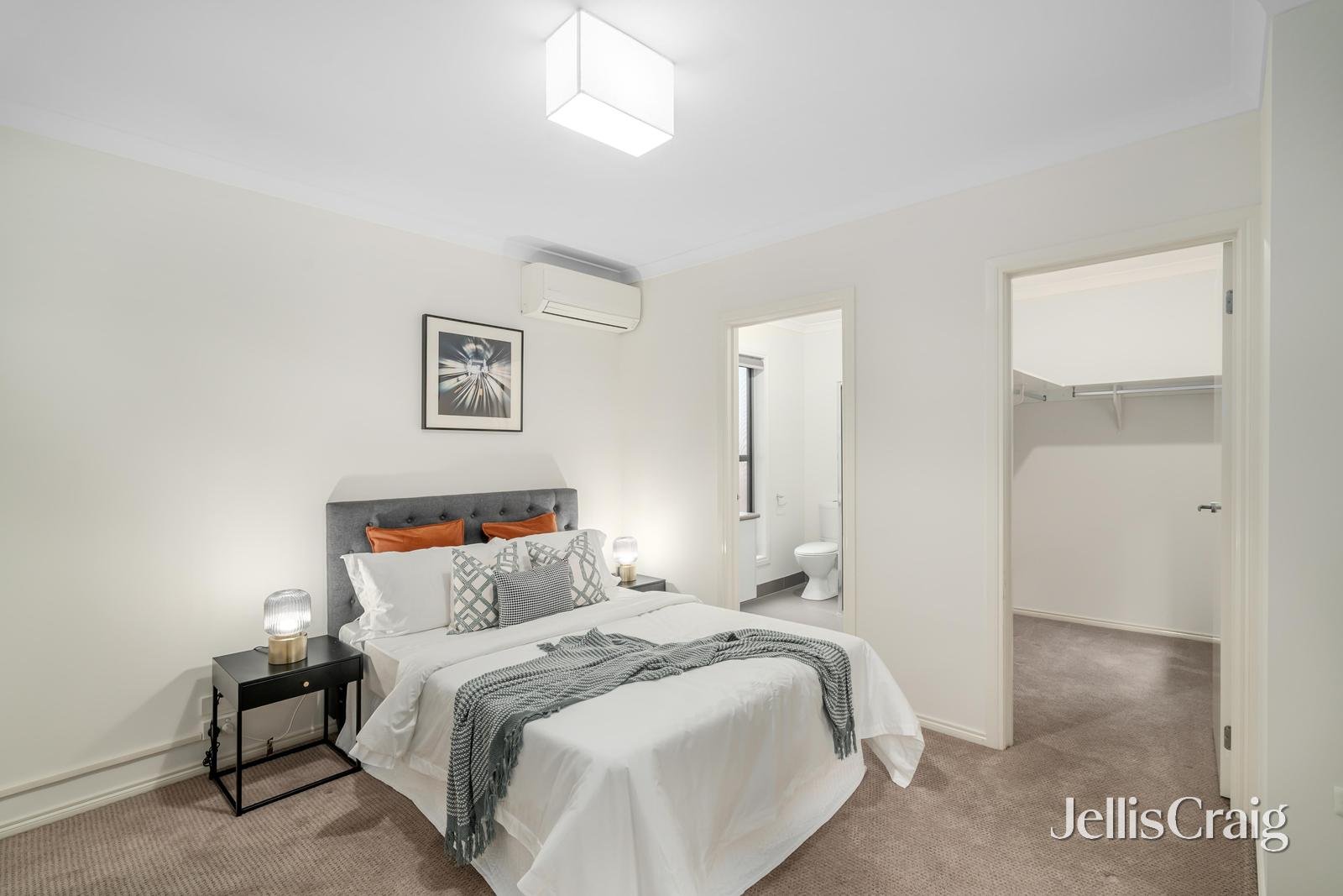 2/13 White Street, Mount Waverley image 7