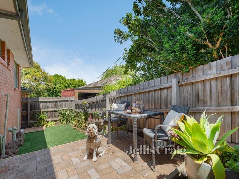 2/13 William Street, Ringwood image 6