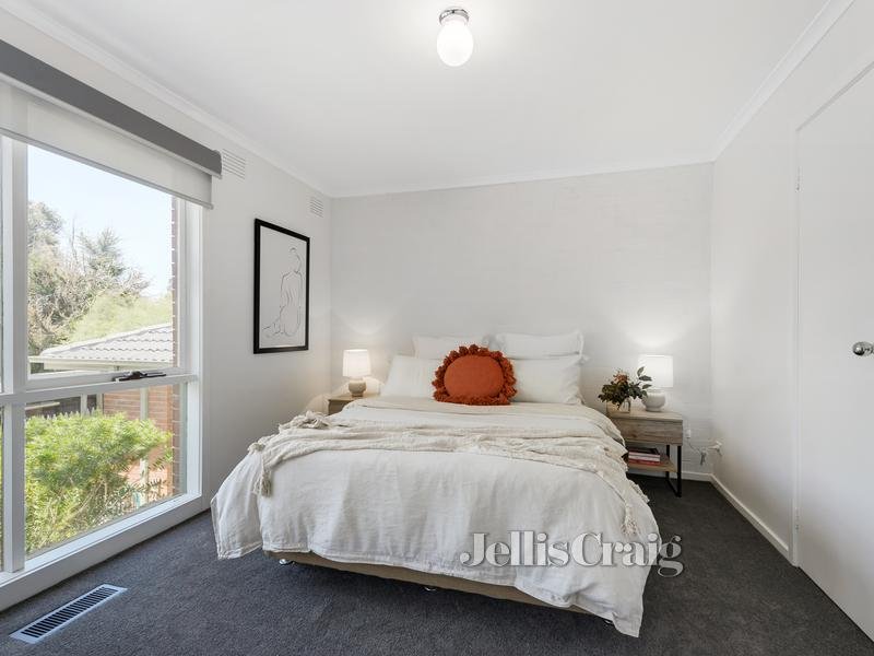 2/13 William Street, Ringwood image 7