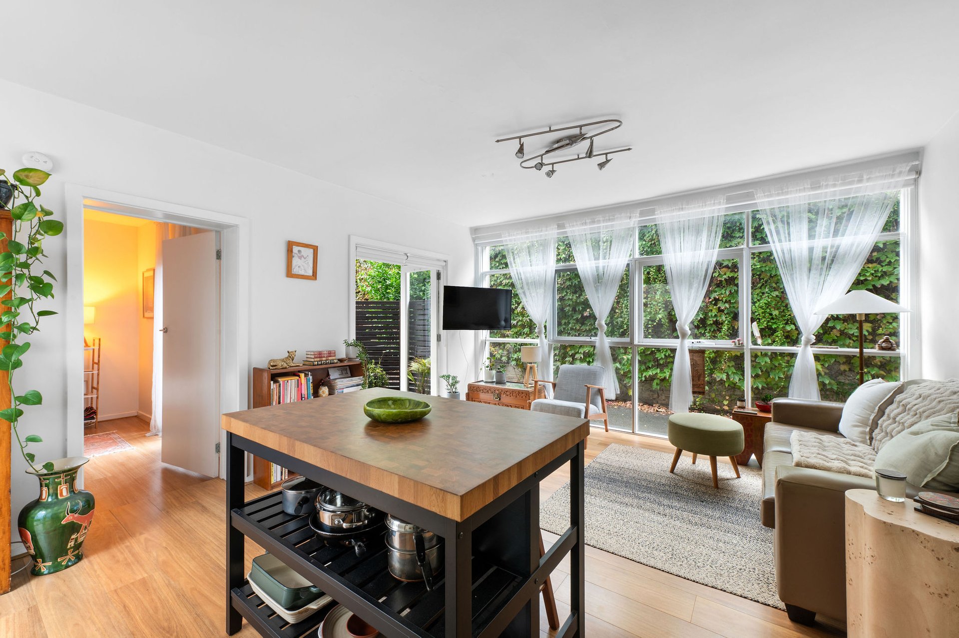 2/13 Young Street, Albert&nbsp;Park image 7