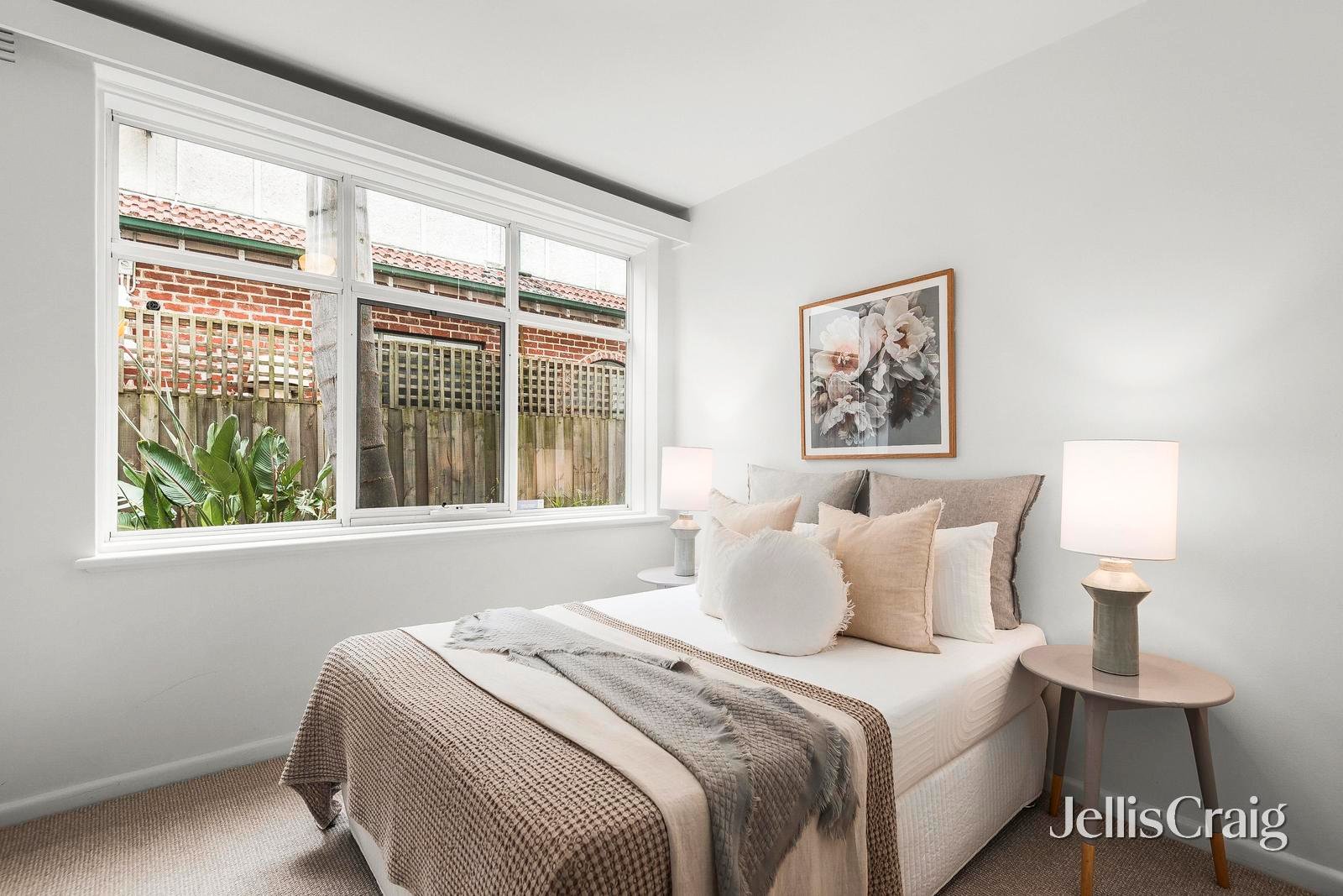 2/130 Mitford Street, Elwood image 6