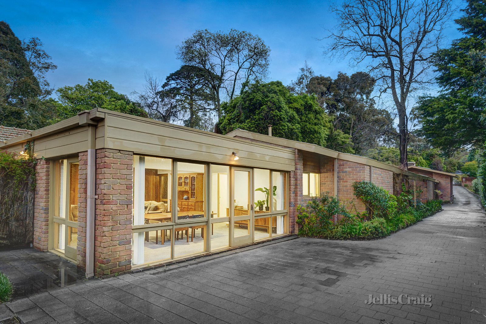 2/131 Blackburn Road, Blackburn image 9