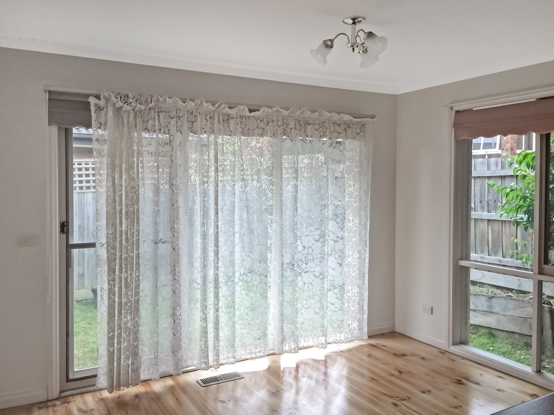 2/131 Main Street, Blackburn image 5