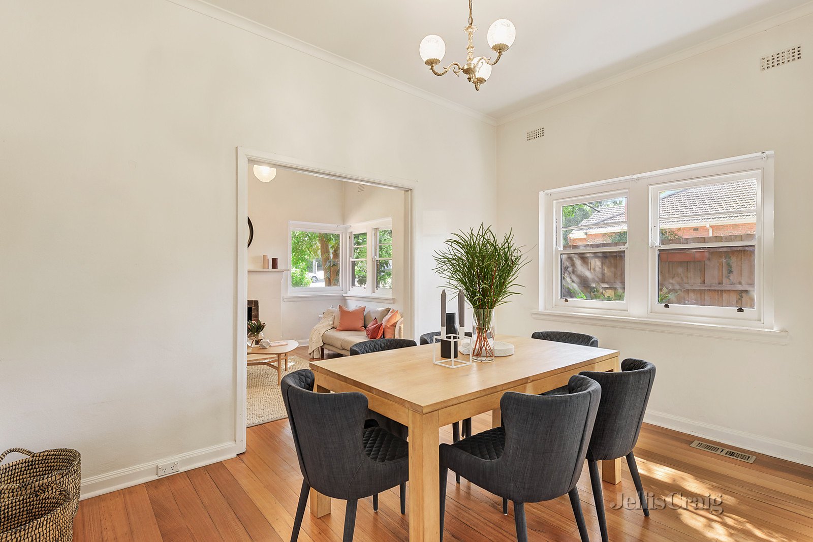 2/131 Robinson Road, Hawthorn image 3