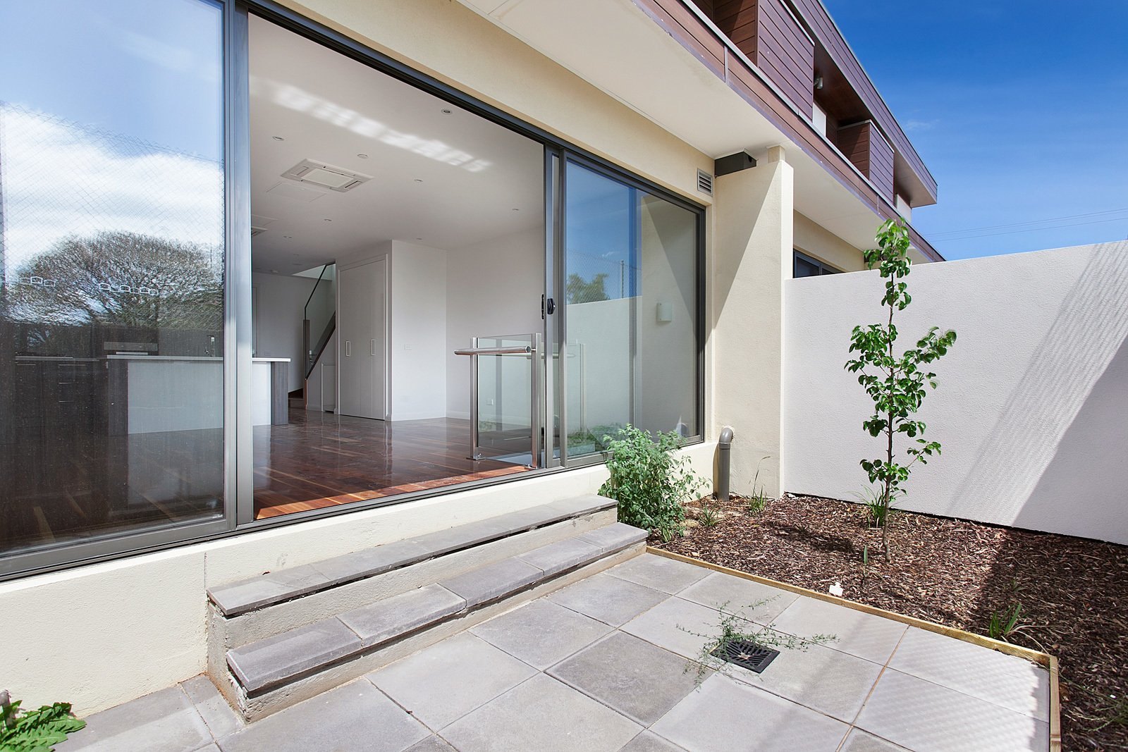 Property Gallery Thumbnail 3