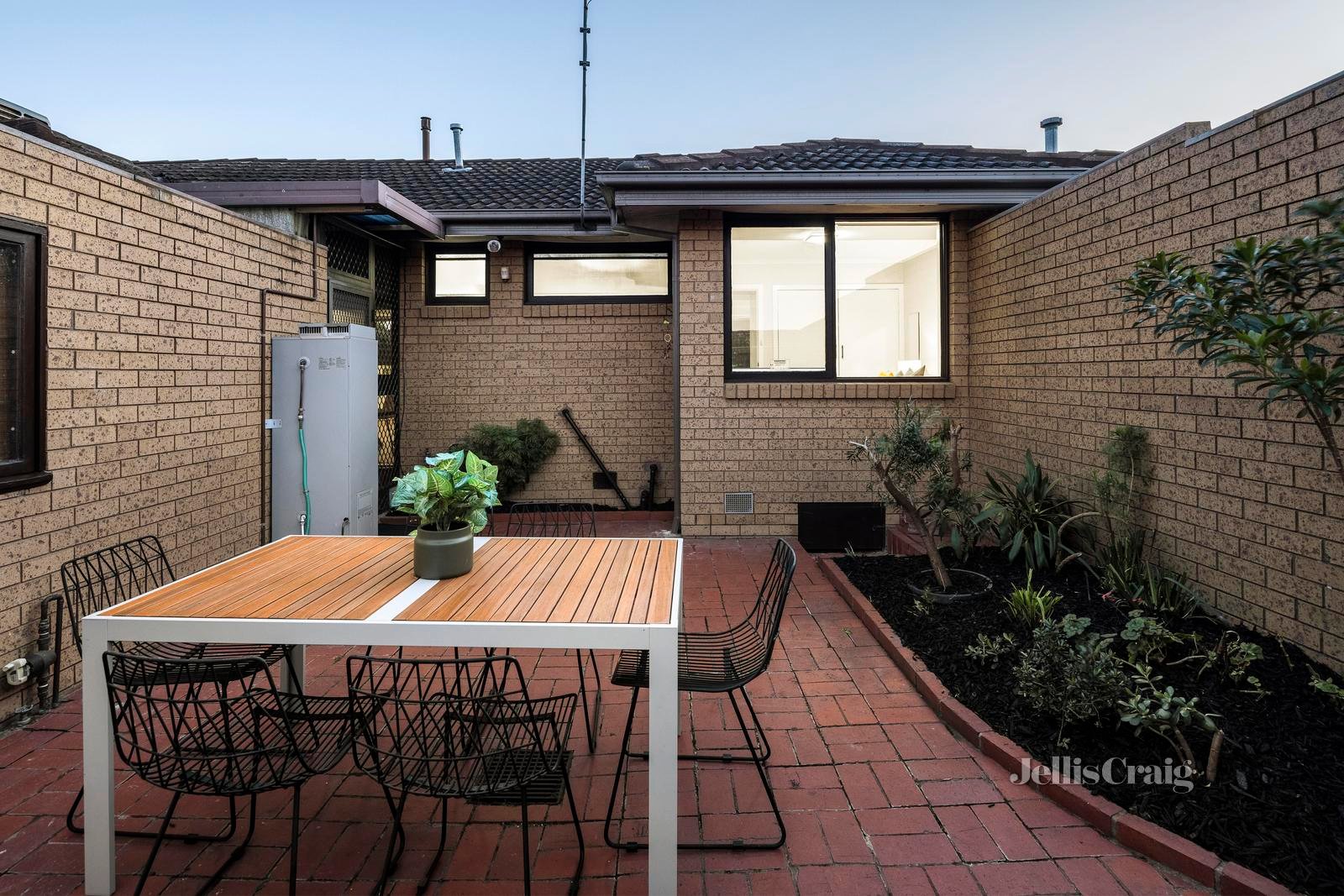 2/1316 Glen Huntly Road, Carnegie image 18